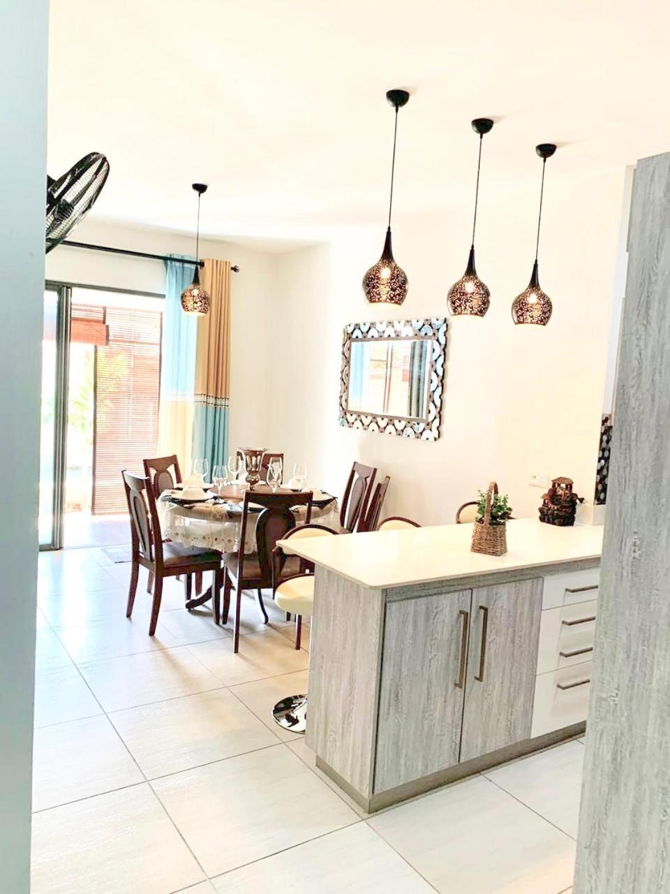 Luxury Westwood Apartment+Pool Flic-en-Flacq Zimmer foto